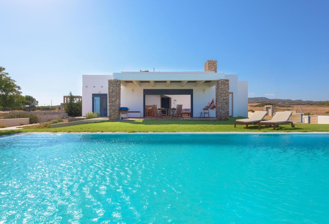 Cristelia Seafront & Pool Villa Lakhaniá Exterior foto