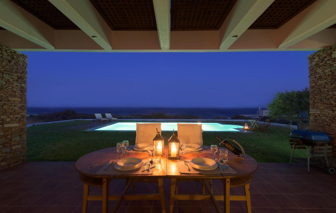 Cristelia Seafront & Pool Villa Lakhaniá Exterior foto