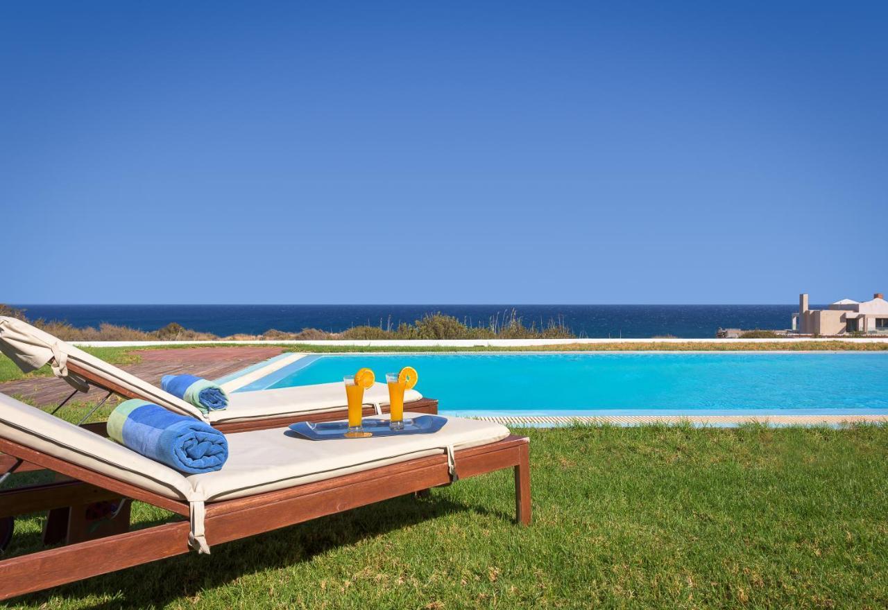 Cristelia Seafront & Pool Villa Lakhaniá Exterior foto